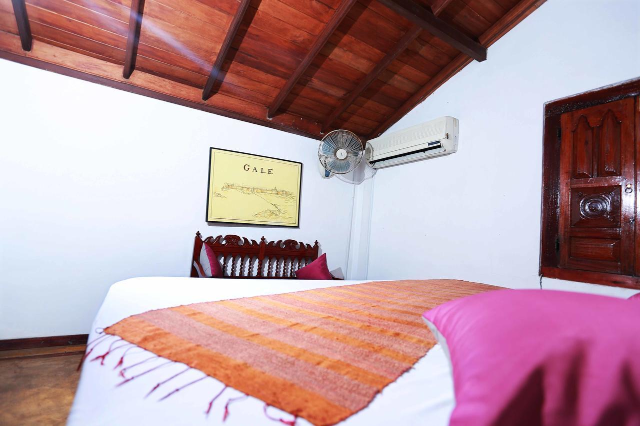 Villa Kusum Hikkaduwa Buitenkant foto
