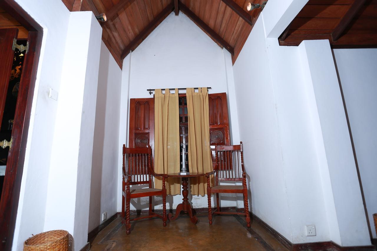 Villa Kusum Hikkaduwa Buitenkant foto